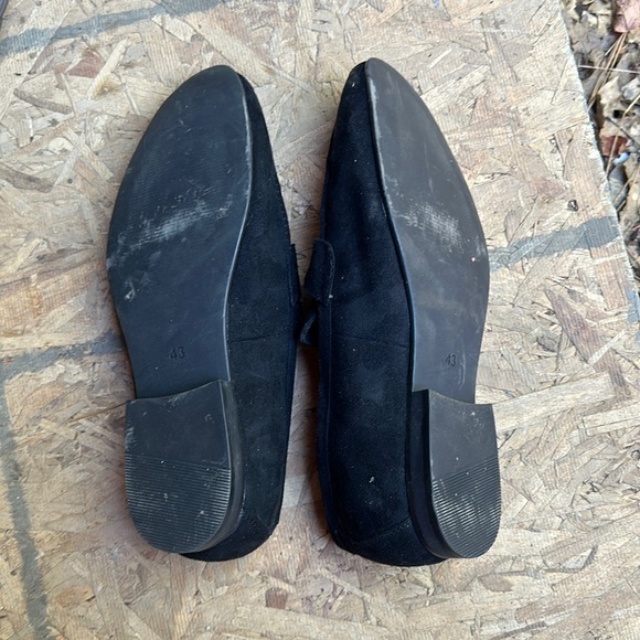 Shoes - Picture 1 of 1